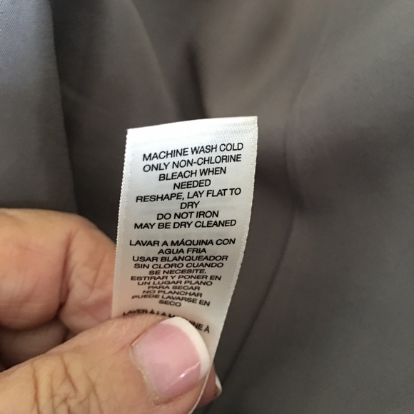 Chico’s Long Hi Low Button Shirt Gray Design - Picture 5 of 5